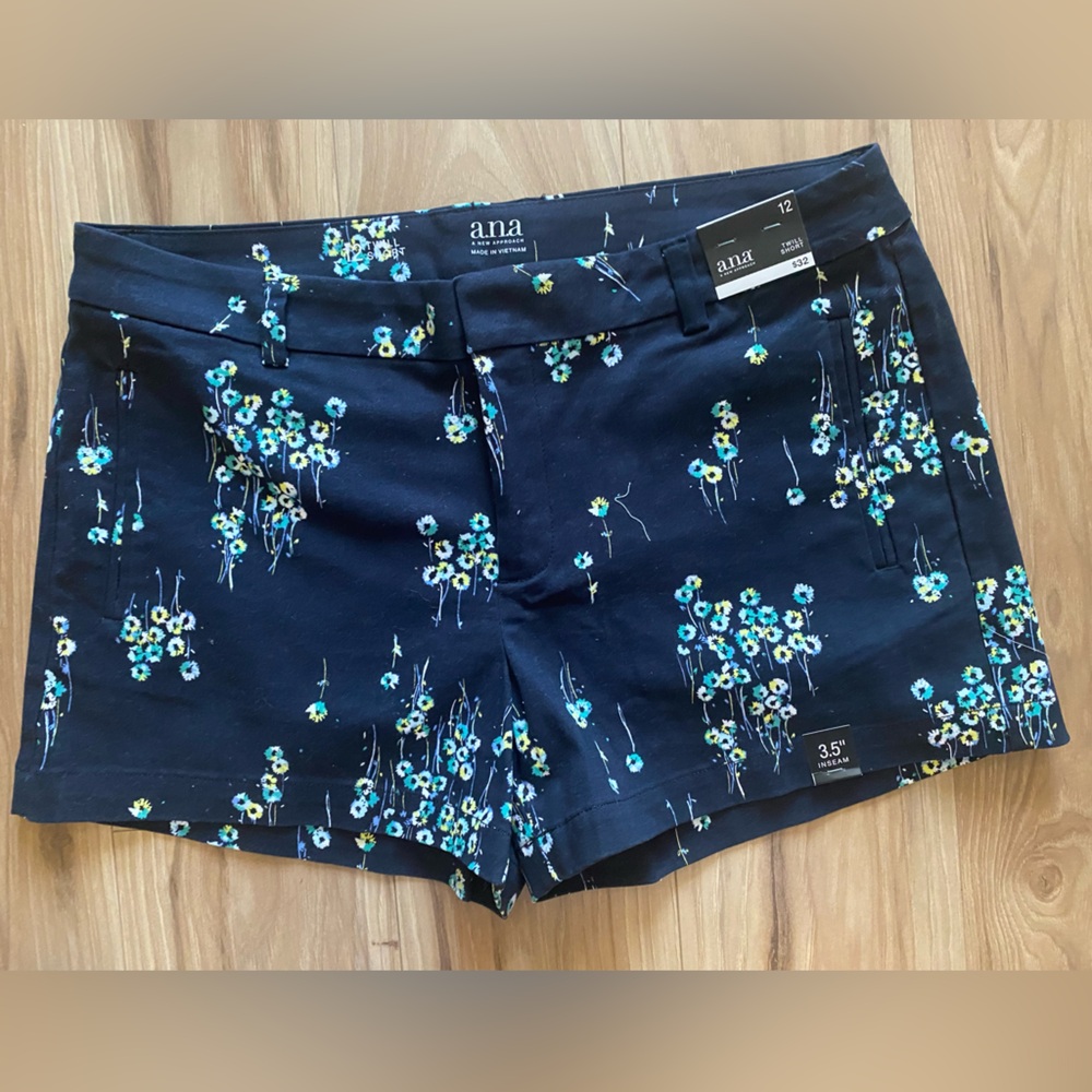 A.N.A. A New Approach Black Floral Twill Shorts Size 12.   NWT - Picture 10 of 16